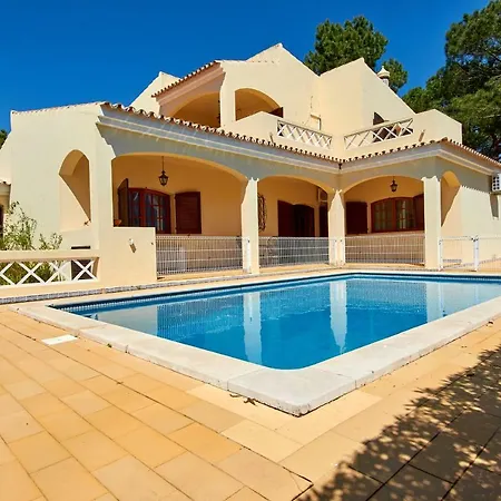 Feriehus Charming House Vilamoura