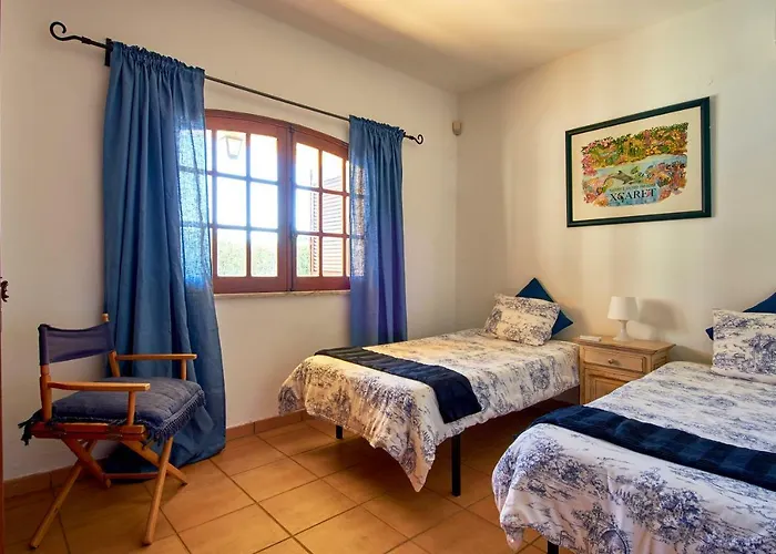 Сasa de vacaciones Charming House